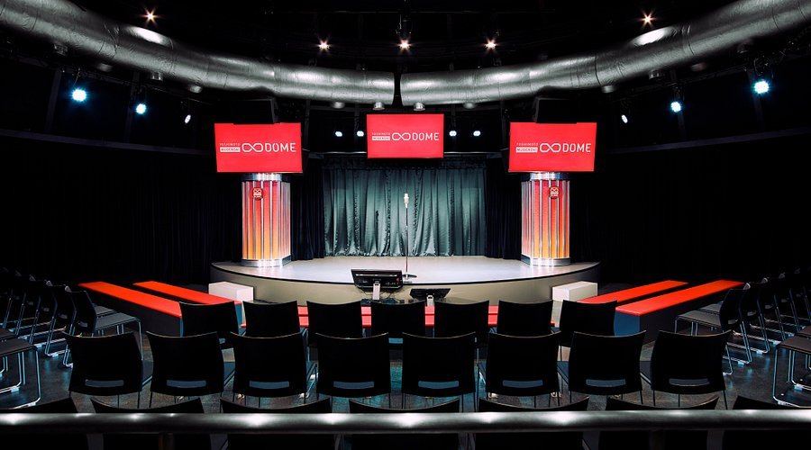 🤣 요시모ト 무겐다이 돔 (ヨシモト∞ドーム) 이미지 1